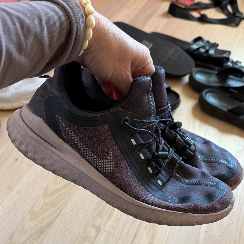 Nike Dark Gray Athletic Shoes